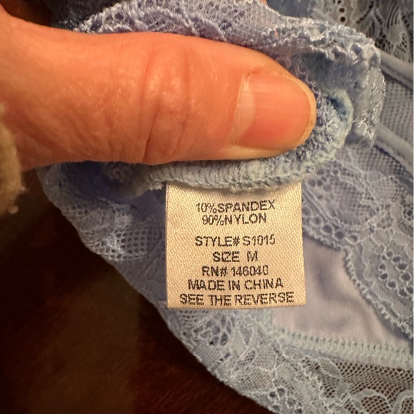 Signature 8 Bralette Bundle Blue White Medium EUC - Picture 4 of 8